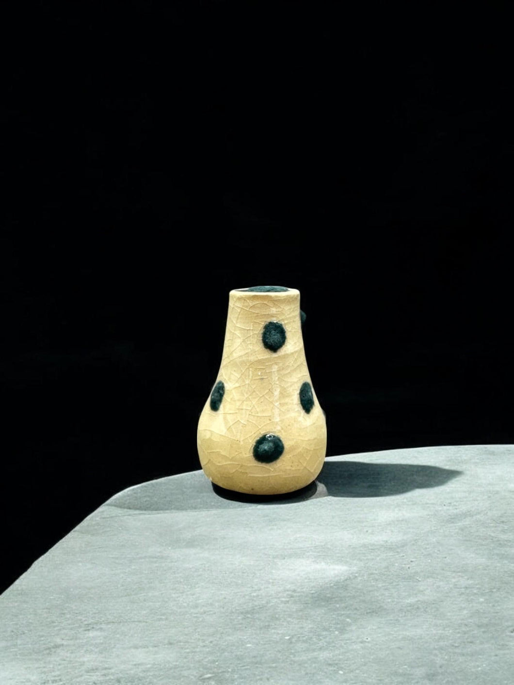 mini bumpy vase