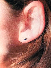 Load image into Gallery viewer, light purple sapphire stud earrings - 2mm
