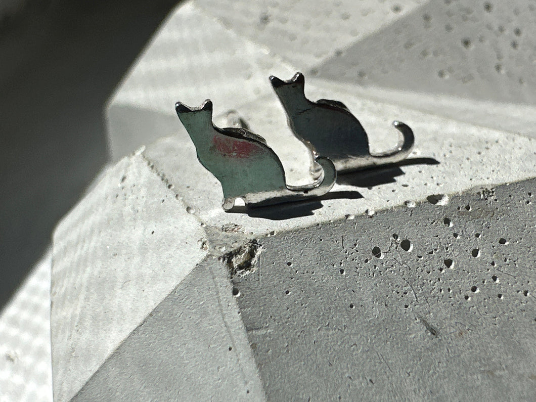 tiny silver cat stud earrings