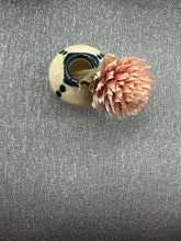 Load image into Gallery viewer, teeny vase
