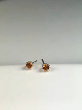 Load image into Gallery viewer, orange sapphire stud earrings - 2mm
