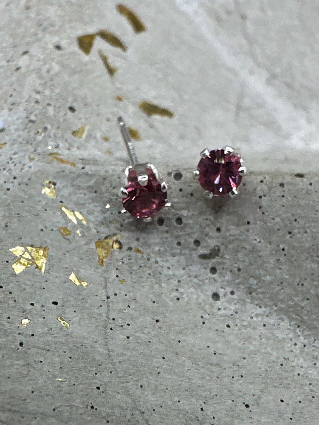 red spinel stud earrings - 3mm