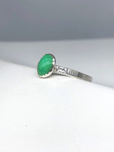 Load image into Gallery viewer, oval green chalcedony ring
