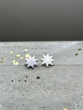 Load image into Gallery viewer, Tiny star earrings
