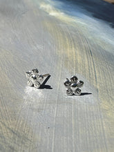 Load image into Gallery viewer, tiny flower stud earrings
