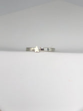 Load image into Gallery viewer, silver flower ring with flat band
