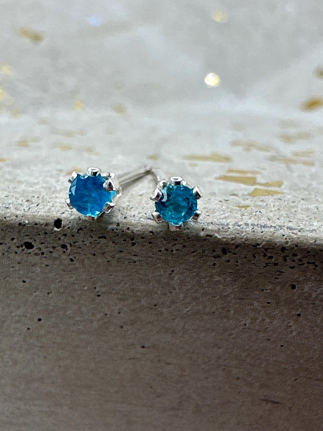 apatite stud earrings - 2mm