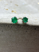 Load image into Gallery viewer, emerald stud earrings - 2mm
