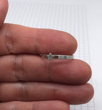 Load image into Gallery viewer, silver flower ring with flat band
