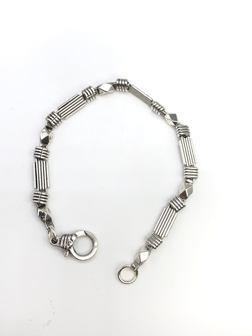 bar chain bracelet