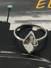 Load image into Gallery viewer, sterling silver &quot;diamond&quot; ring
