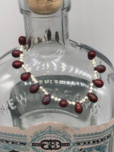 Load image into Gallery viewer, red bead bracelet
