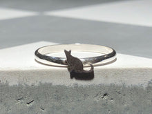 Load image into Gallery viewer, sterling silver cat ring
