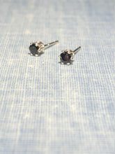 Load image into Gallery viewer, black spinel stud earrings - 3mm
