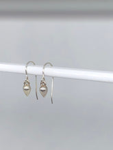 Load image into Gallery viewer, tiny drop earrings
