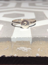 Load image into Gallery viewer, sterling silver &quot;?&quot; ring
