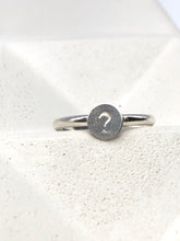 Load image into Gallery viewer, sterling silver &quot;?&quot; ring
