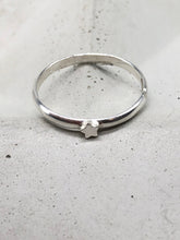 Load image into Gallery viewer, 5-pointed silver star ring
